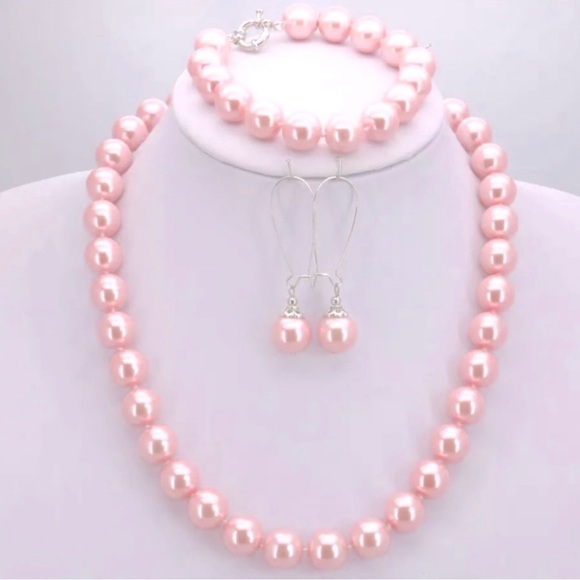 Pretty in Pink Pearls Set Necklace Bracelet Earrings - Picture 2 of 4